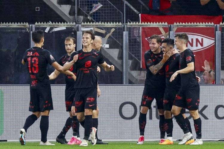 欧冠解析:伤病博弈,布兰中卫复出成“救星”，萨尔茨堡“残阵”能否扛住？